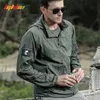 Erkek ceketleri yaz su geçirmez hızlı kuru taktik cilt ceket erkekler kapşonlu yağmurluk ince rüzgarlık güneş koruyucu ordu askeri ceket 220826