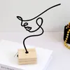 Oggetti decorativi Figurine Decorazioni per la casa nordica Figura Volto di donna Sculture astratte Arte del metallo Linee oro nero Ornamenti fatti a mano Decorazione della stanza moderna 220827