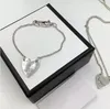Lüks Tasarımcı Kolye Zinciri Aşk Kalp Mektubu Kolyeler Kadınlar İçin Mükemmel Kaliteli Gümüş Renk Bilezik Mücevheri Kutu