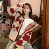 Kvinnors päls faux päls tröja hjärtkvinnor argyle design studenter söt mjuk retro broderi mode lös koreansk stil höst jul avslappnad ins 220826