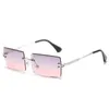 Nuevos hombres de gafas de sol de moda Cut Ee Square Mujeres Decoración elegante Calles Proteger Pequeñas gafas de sábanas de vidrio Sol Gafas de Sol