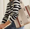 2022 The Tote Bag Canvas Designer Bag Shopping famoso Moda Borse a tracolla Borse da donna Classic Cerniera interna Grande per tutte le stagioni