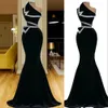 Árabe 2022 Sexy Black Veet Sereia Prom Vestidos de Plus Size One ombro Sier Cristal Diadas Formal Vestidos Vestido de Novia