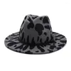 Bérets Retro Jazz Top Hat Big Brim Cow Print Western Cowboy All-Match Feutre avec corde en cuir pour un usage quotidien