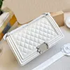 Top Mujeres Cadenas de cuero bolsos de caviar Bolso de mano bolso de moda de alta calidad Bolsos grandes diseñador de lujo viajes Crossbody Hombro Color sólido Monederos Monedero