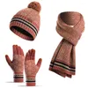 Berretti CANZE Cappello invernale lavorato a maglia Sciarpa Guanti Abito a tre pezzi Modello stampato Set di 3 pezzi in lana calda