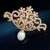 Kvinnor Brosch Sunflower Pearl Suit Brooches For Women Zirconia Stone Lady Pins Vintage Elegant Breastpin Coat Dress Round Pin Fashion Corsage