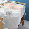 Rails de lit Coton Waffle Cribe Coussin amovible et pare-chocs lavables pour les berceaux pour bébé