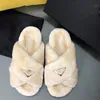 Fashion Women's Sandals Designer Luxury Slippers Wide Toe Leather Wool Shoes Rubber Flat Herringbone Hot Boots Warm Letters 35-40