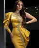 2022 Meerjungfrau Abendkleider Dubai durch Illusion High Neck formelle Prom Cutaway Side Promi -Kleider