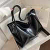 Sacs de soirée Sacs à main d'épaule de grande capacité Sac 2022 Big Spring PU Cuir Designer Femme Shopper Lady Soft P