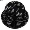 Berets unisex omkeerbare katoenen emmer hoed harajuku letters graffiti bedrukte zonnebrandcrème dubbelzijdige hiphop visser cap