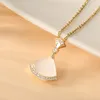 Necklaces Bracelet designer jewelry Simple Ginkgo leaf Clavicle chain triangle diamond-encrusted pendant Light microscope luxury sector necklace earring set