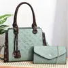 2341K Women Luxurys مصممي حقائب Crossbody جودة عالية حقائب اليد محافظ على الكتف تسوق تحمل حقائب 329n