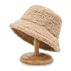 Berets Win Winter دافئ دلو Harajuku Lamb Wool Wool Faux Fur Farerman Caps Thrugle Plush Hats في الهواء الطلق الحفاظ على الصيد للجنسين