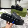 2022 Kadın Moda Terlik 60mm Platform Sandalet Orijinal Deri Büyük G İşlemeli Tuval Kama Kadınlar Lüks Düz Baskılı Kauçuk Ayakkabılar Wirh Kutusu 35-44