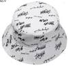 Berets unisex omkeerbare katoenen emmer hoed harajuku letters graffiti bedrukte zonnebrandcrème dubbelzijdige hiphop visser cap