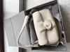 Klasik tasarım yastık omuz çanta beyaz yumuşak flep tote tasarımcı moda küçük deri çapraz çantalar kadın