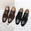 Brogue Shoes Men Shoes Solid Pu Stitching Faux Suede Wing Wing Tip Lace Up Fashion Business عرضية كل يوم متعدد الاستخدامات AD013