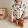 Kläder set barn sommardräkt casual björn tryck lapel baby flicka kort ärm toppar bekväma bomullsgarn spädbarnshorts 2pc set