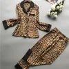 Pigiama a maniche lunghe da donna Lisacmvpnel Pigiama a maniche lunghe da donna Set pigiama sexy con stampa leopardata in seta di ghiaccio 220827