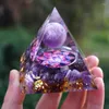 Dekorativa figurer 5cmcristaller Natural Stone Orgonite Pyramid Orgone Energy Generator Healing Reiki Chakra Meditation Ornament Crafts