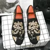 Loafers m￤n skor svart faux mocka uts￶kt broderi mode f￶retag avslappnad varje dag m￥ngsidig AD009