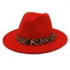 Boinas tendências de moda feminino lã de lã feltro hat hat leopard impressão larga vasta panamá festas formais fedoras de inverno
