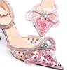 Glitter strassar klänning skor kvinnor pumpar kristall bowknot satin sandaler 2sommar transparenta skor höga klackar fest prom designer