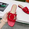 Luxe ontwerper Vrouwen platte sandalen uitsparing pantoffel glijbaan In elkaar grijpende uitsparingen Sandaal Millennials Leer echt leer rubberen zool 35-42