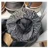 Beralar 202212-JX Zebra Desen Moda Modeli Podyum Bulut Şekiş Eğlence Lady Sekizgen Şapka Erkek Kadın Vizörler Cap