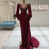 Muhteşem denizkızı saten balo elbiseleri uzun kollu boncuklu kristal bordo vestidos parti elbisesi için gece elbiseleri