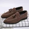Loafers Men schoenen Solid Color Faux Suede Pointed Tassel Fashion Business Casual Daily All-match AD007