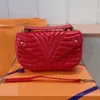 Hobo crossbody torba na ramię worki pod pachami łańcuchy torebki torebka Wysoka jakość Flip Kobiety modne litery Wzory fali Regulowane paski