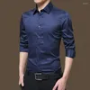 Tanques masculinos tampo britânico de manga longa Camisa de manga comprida moda moda 2022 Autumn Business Wear formal Wear Homme Slim Fit Button Blouse Plus