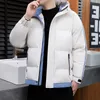 Chaquetas para hombres Invierno Nuevos Hombres Clásico Simple Contraste Color Cremallera Creativo Diseño de dos barras Puños a prueba de viento Cálido Con capucha Cómoda Parka L220830