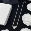 2022 Hartkettingen Designer sieraden Cjewelry kettingontwerp liefde hanger initi￫le brandjewelry8 serie oorbellen armbanden kettingen rood roze zilver