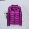 Piumino da donna Parka Autunno Inverno Donna Giacca ultraleggera sottile Piumini bianchi con cappuccio Cappotto portatile femminile 220830