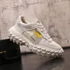 Designer britannico Abito da sposa Scarpe da festa Autunno Vulcanized Lace Up Sneakers casual traspiranti Punta tonda Fondo spesso Business Driving Mocassini da passeggio J17