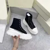 Tasarımcı Kadın Ayakkabı Yok Sıkışlı Botlar Yüksek Top Tuval Spor Ayakkabı Dantel Kauçuk Yuvarlak Ayak parmak Ayakkabı Moda Astar Platformu Deri Sneaker