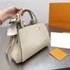 محافظ الكتف حقيبة يد قفل مفتاح محفظة محفظة كروس على ظهر حقيبة تحمل على القابض مقبض مقبض قذيفة حقيبة الأم محافظ 2021 Women Lux202p