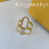 Frauen Designer Ring klassische romantische Brauthochzeiten glänzender Verlobungsring Luxusstil Silber Schmuck Essentielle Geschenke Dongjewelrys