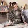 Ropa de dormir para hombres Primavera Otoño 100 Conjuntos de pijamas de algodón para hombres Traje a cuadros Ropa informal para el hogar Pijamas Hombre Loungewear Plus Tamaño 4XL 220830