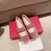 Scarpe eleganti firmate Moda di lusso Scarpe da balletto da donna Tacchi alti Sandali con punta tonda Stivali di pelle piatti