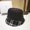 22ss baskrar Designer Märke Patchwork Dam Bälte Spänne Bucket Hat Lyx Panama Platt Pläd Fisherman Casual Solskyddsmedel Strandsolhattar