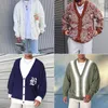 Casaco masculino 2022 Jaqueta de outono masculino de mangas compridas britânicas Top Logo Casual Casual decote em V Argyle Retro Sweater Cardigan All-Match