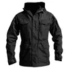 屋外ジャケットフーディーM65戦術的な防水ウインドブレーカーハイキングキャンプジャケットアウトドアフーディースポーツコートメン高品質のマルチポケットジャケット220830