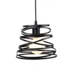 Lampade a sospensione Moderna Nordica Luce Ferro Nero Retro Loft Nastro Spirale Turbinio Paralume Gabbia Metallica Industriale Appeso LED