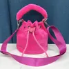 2024nouveau modèle mode sacs de velours sac à main femmes marques célèbres sac à bandoulière designer sacs à main de luxe sacs à main chaîne sac à bandoulière lettre