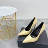 Europäische und amerikanische Kleiderschuhe Mode Womens High Heel Formal Schuhe Patent Ledersandalen Italienisch hochwertige Größe 35-41